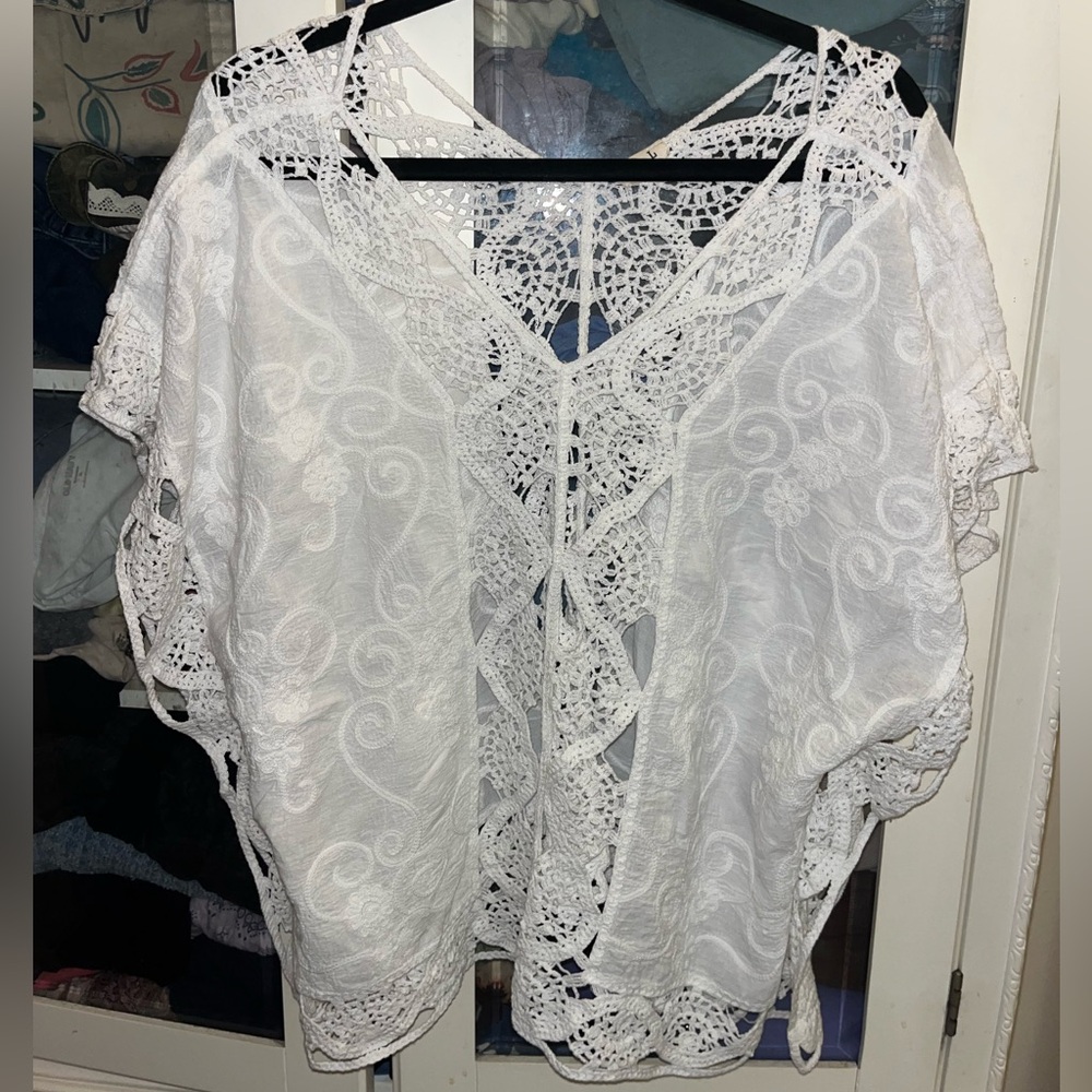 POL White Crochet Lace V-Neck Tunic Top